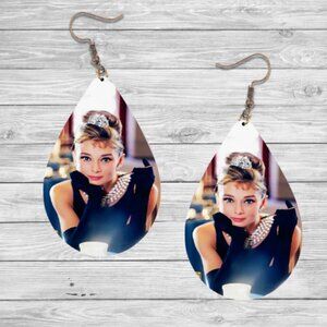 Breakfast at Tiffany's : Audrey Hepburn Earrings- Hypoallergenic